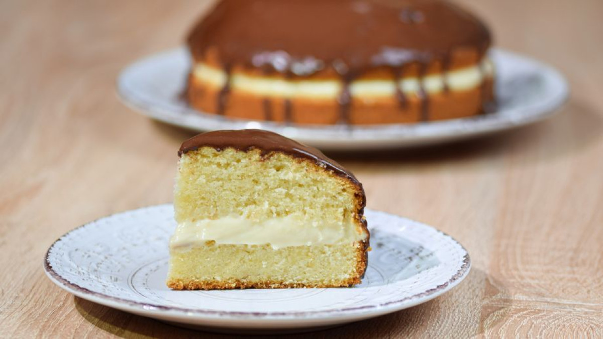 piškotový koláč s pudingom - Featured