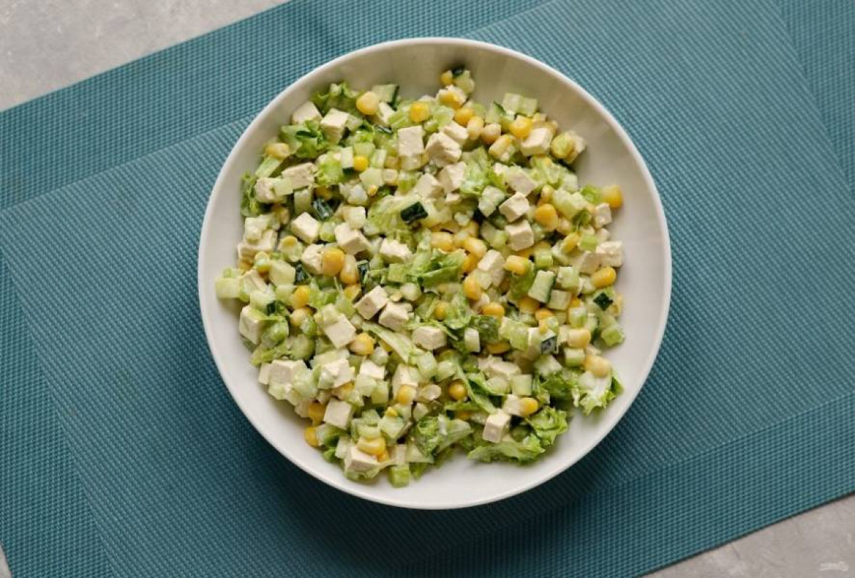 Rýchly vrstvený zelerový šalát za 15 minút