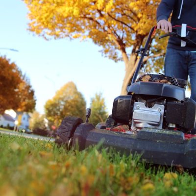 Kedy by sa mal trávnik na jeseň pokosiť naposledy?