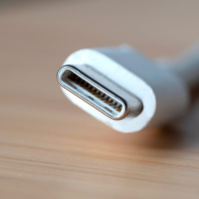 Po smartfónoch EÚ zavádza povinný univerzálny nabíjací port USB-C pre takmer všetky elektronické zariadenia