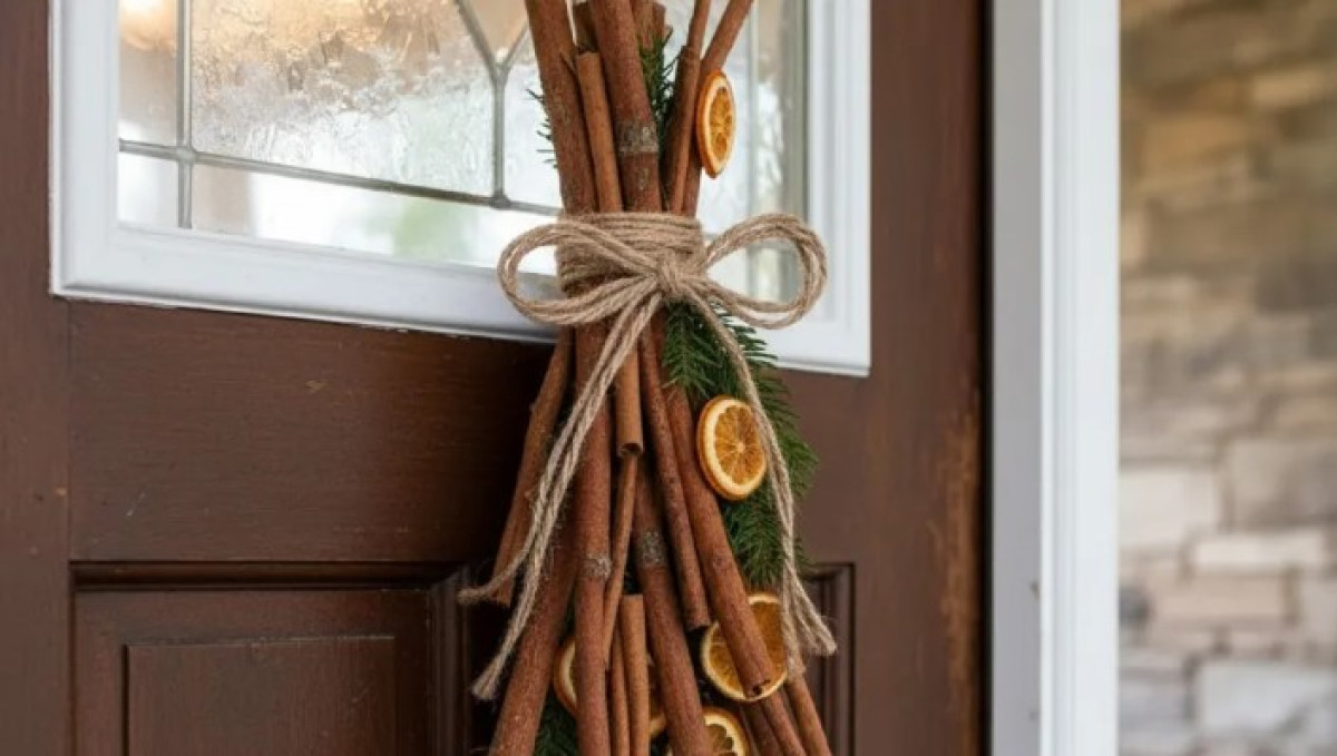 Úžasný dôvod, prečo čoraz viac ľudí vešia škoricové tyčinky na vchodové dvere – a čo sa stane, keď to vyskúšaš aj ty